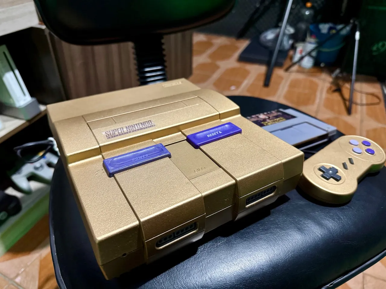 Super Nintendo Dourado