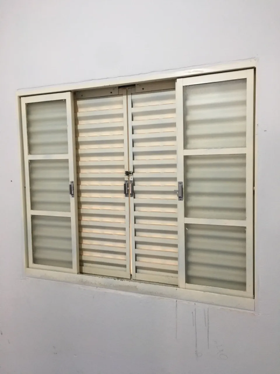 Janela Sasazaki 100x120