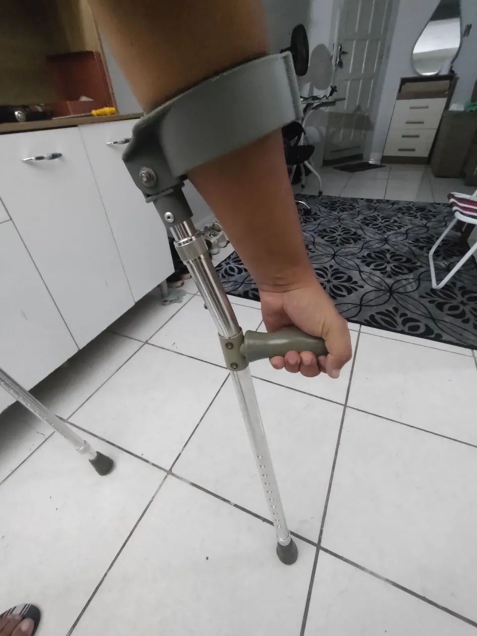 Par de Muleta Canadense seminova  - Foto 2