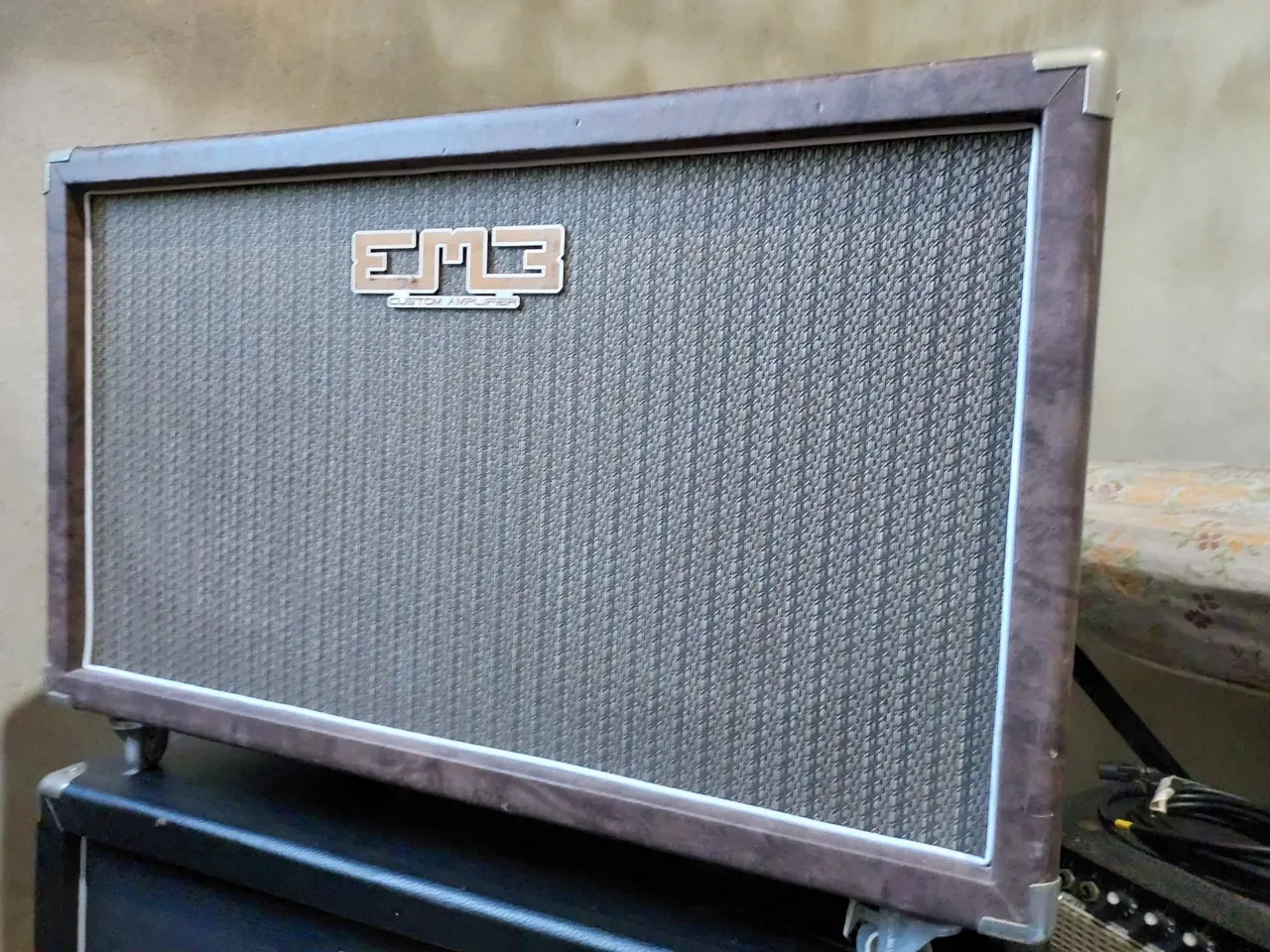 Gabinete de Guitarra 2x12