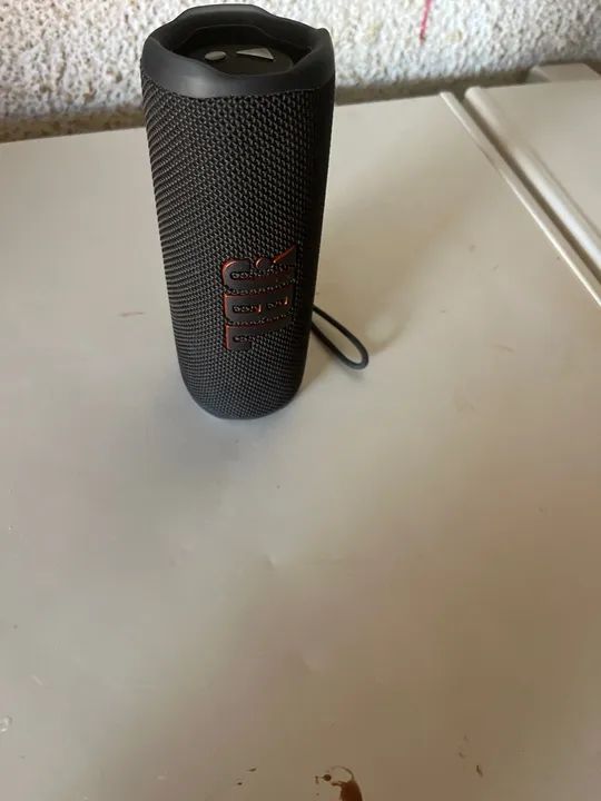 Caixa de som jbl a prova d?água 