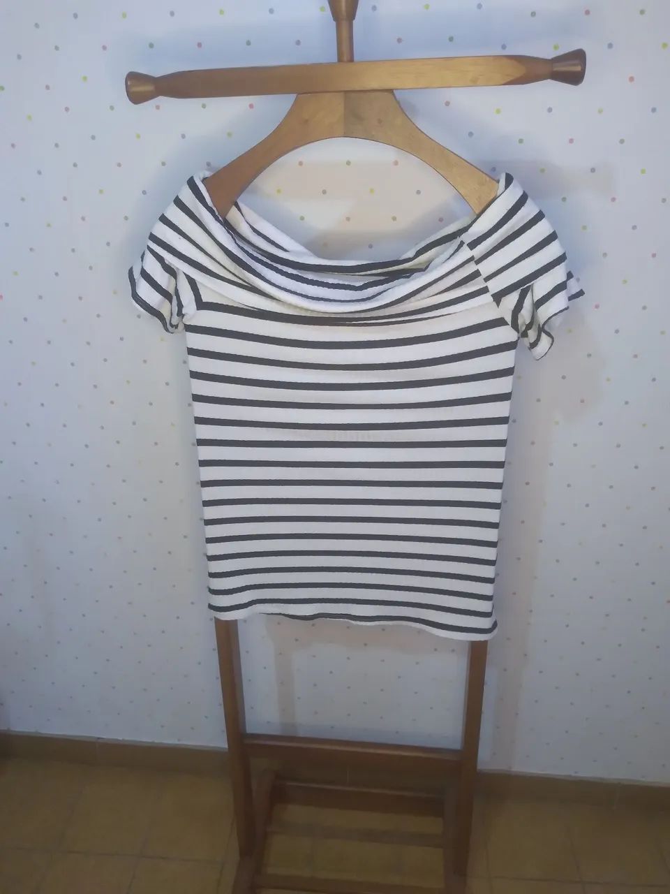 Blusa Listrada Preta e Branca C&A - Foto 2