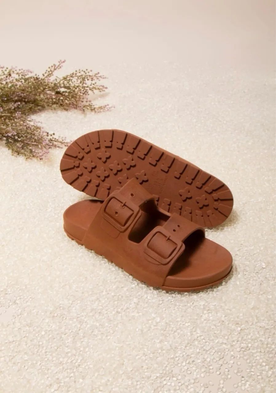 Chinelo Birken - Foto 5