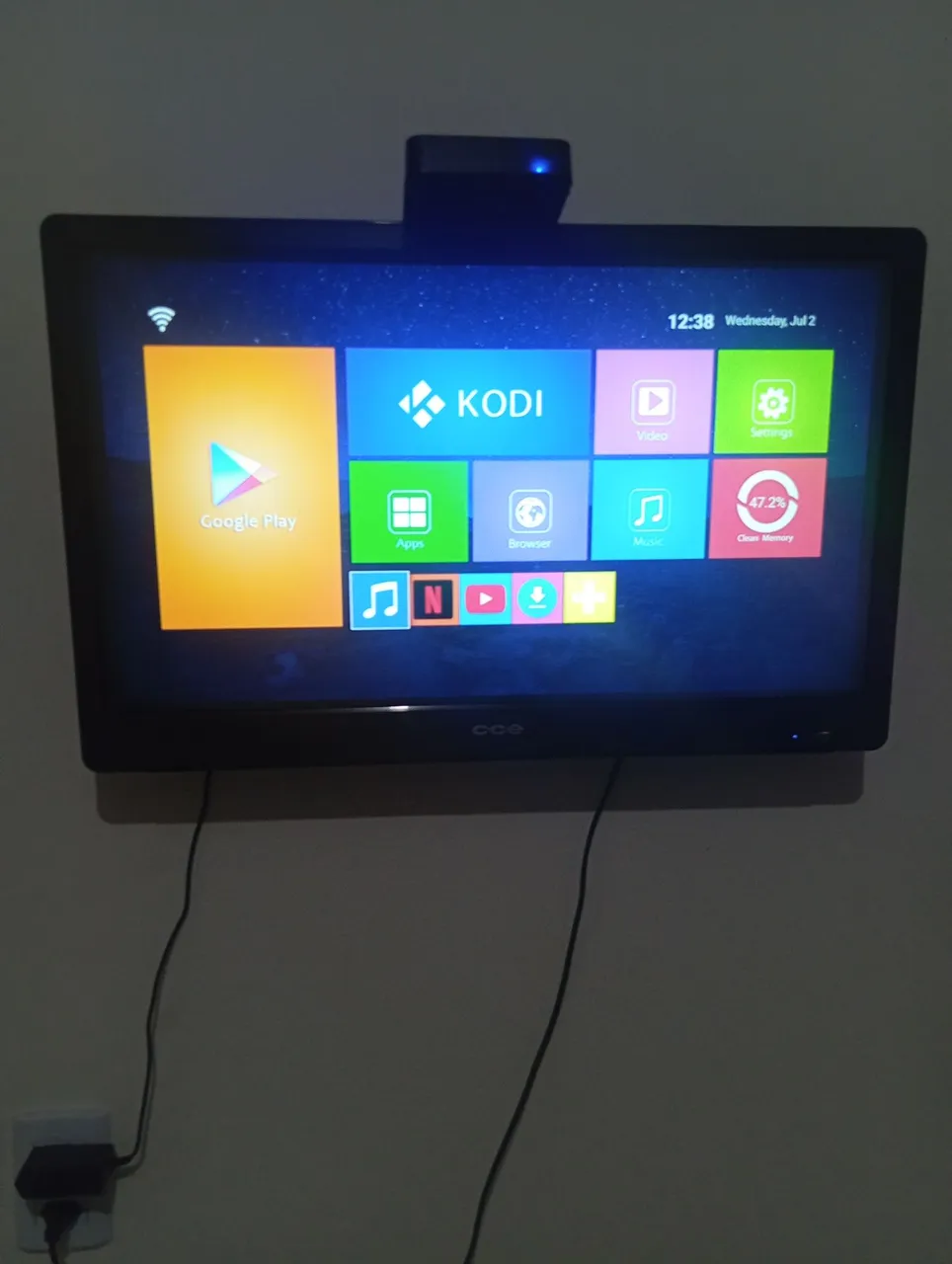 TV CCE 29 + TV Box