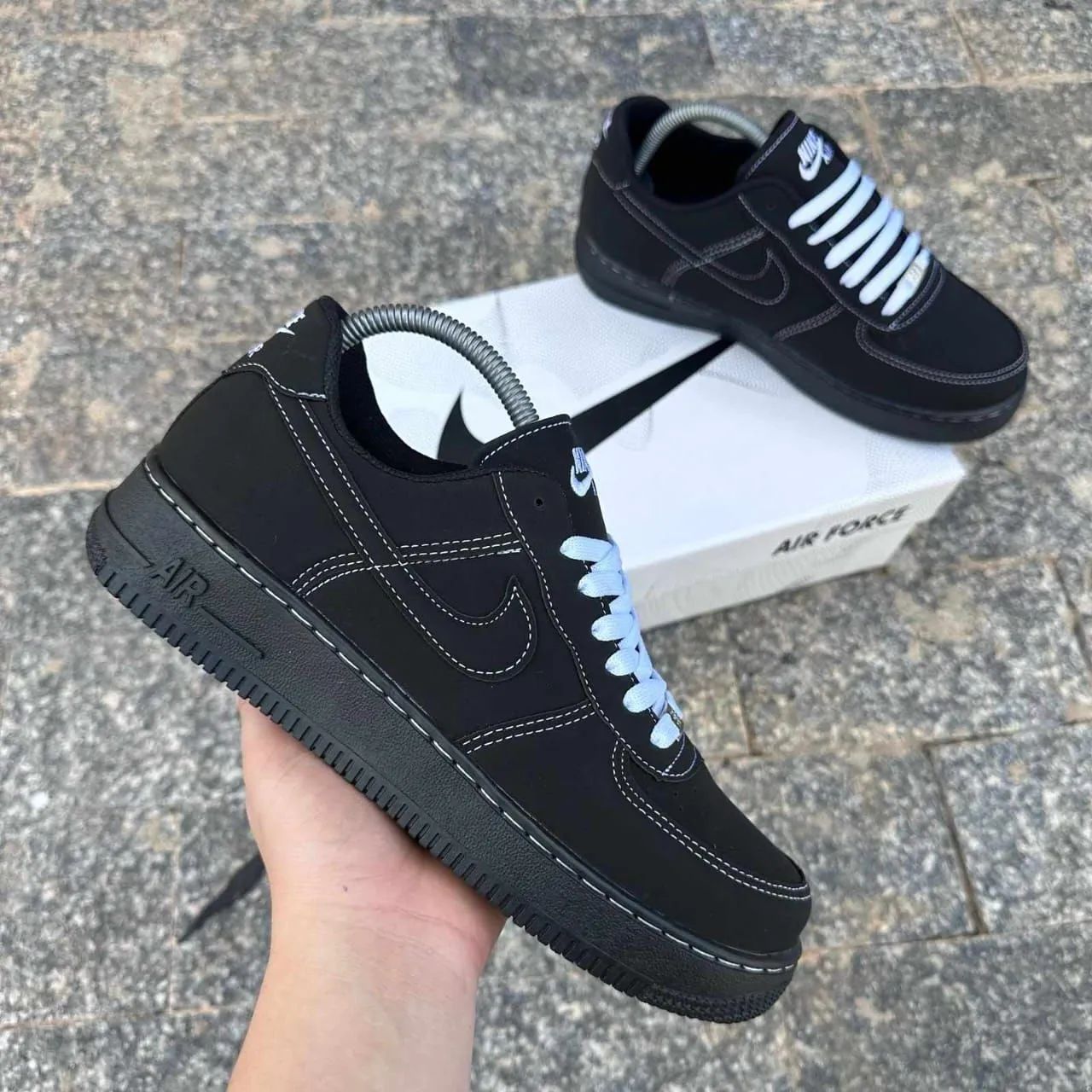 Nike Air Force 1 Black - Novo!