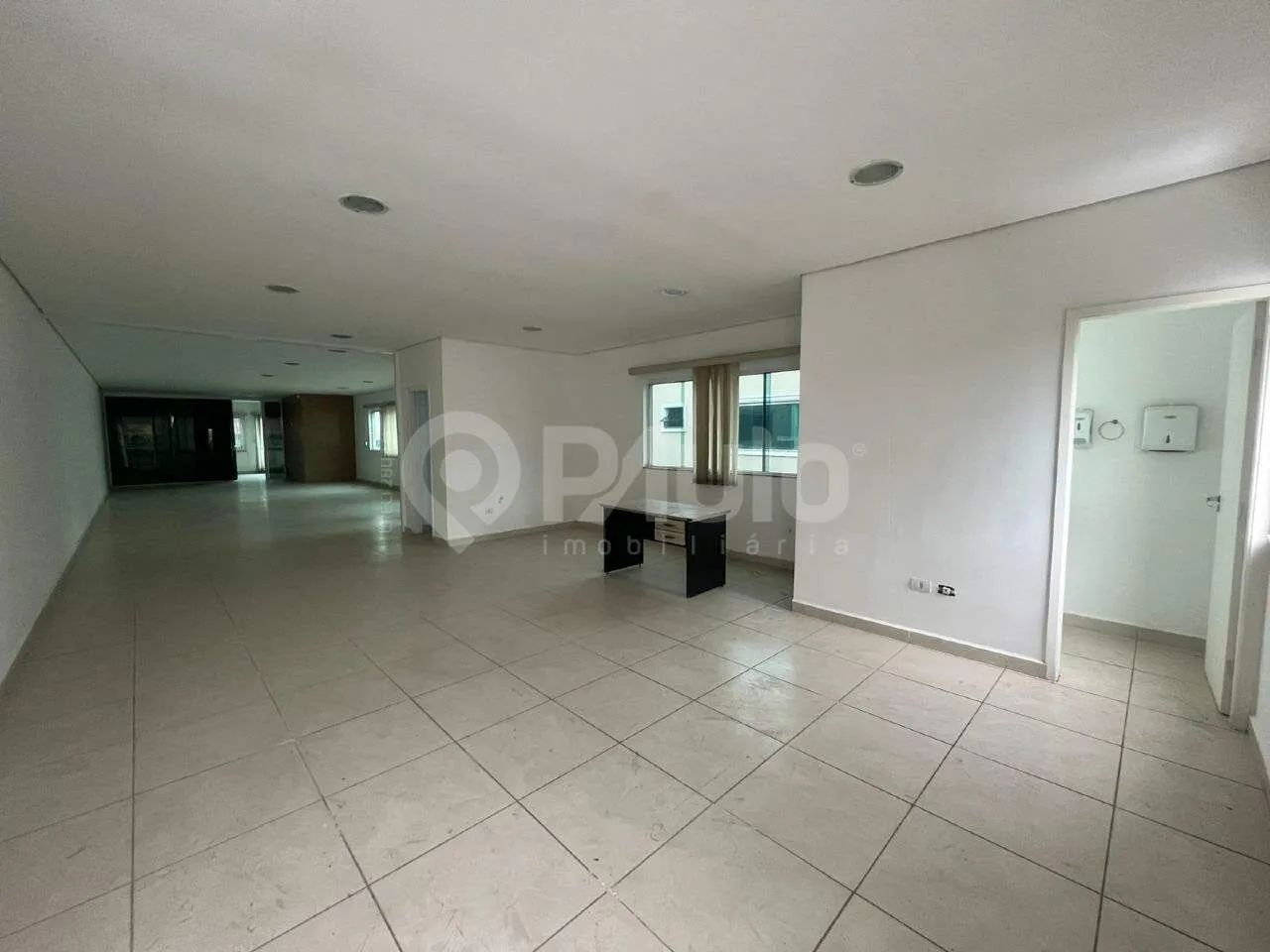Sala comercial para alugar no bairro Vila Rezende em Piracicaba/SP