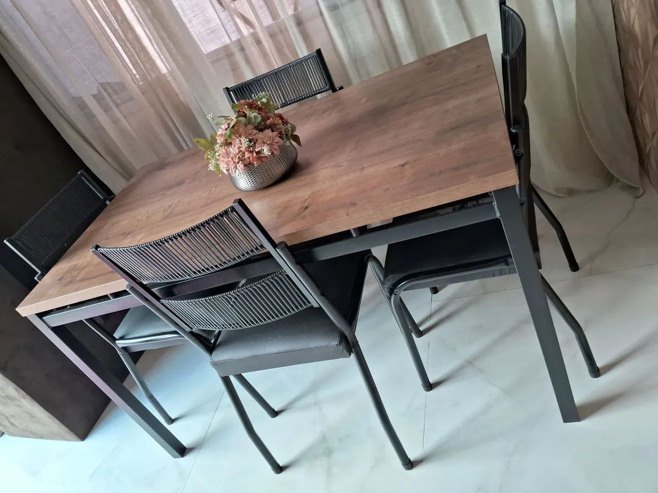 Mesa de jantar 4 cadeiras64308482655618121