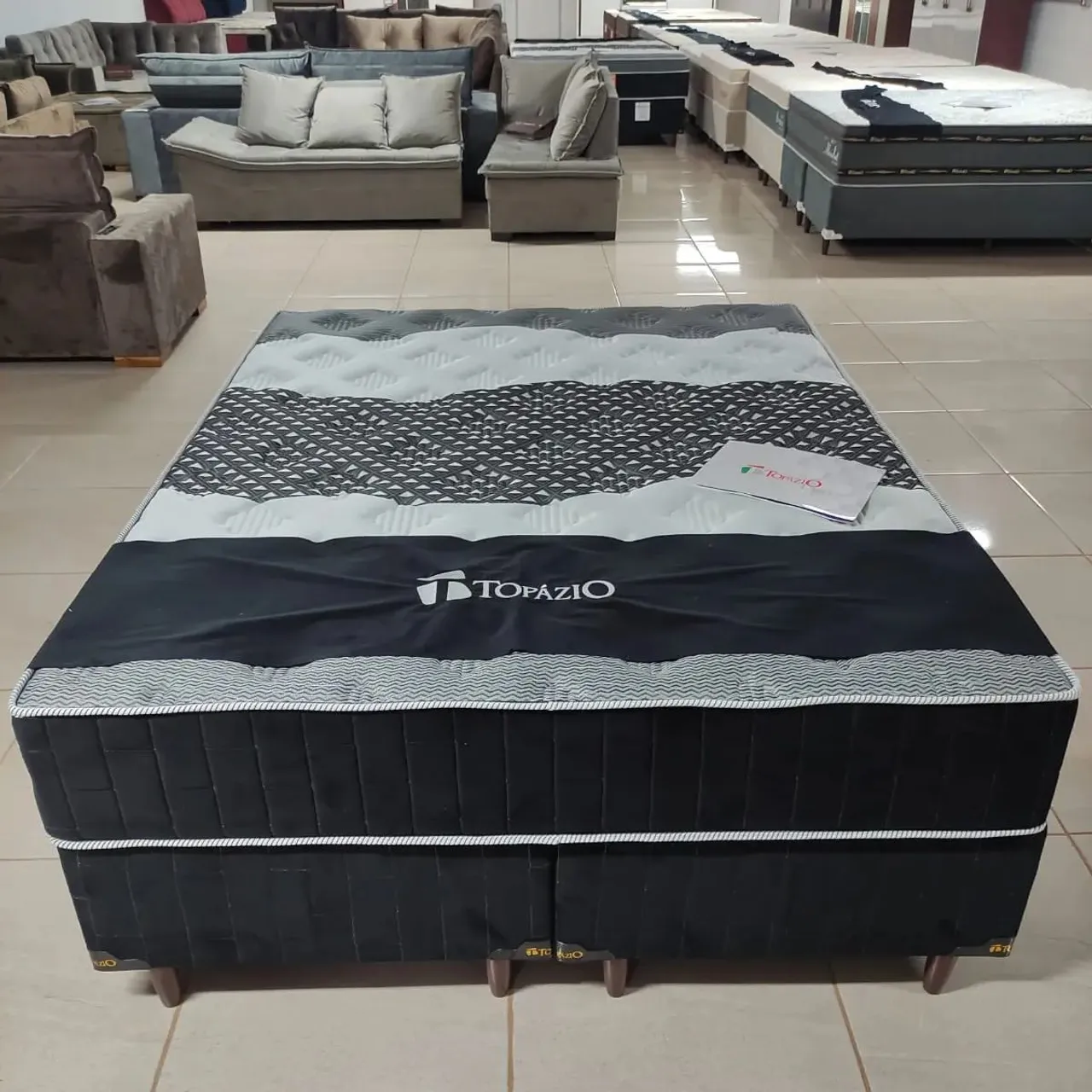 Cama Box Queen size com colchão d45