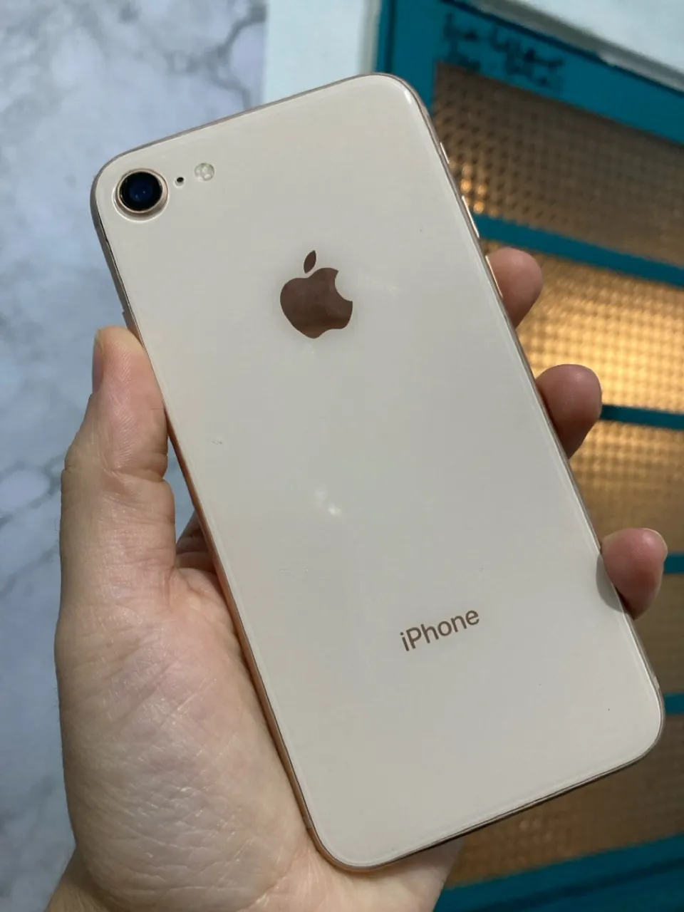 iPhone 8 dourado 64GB funcionando perfeitamente