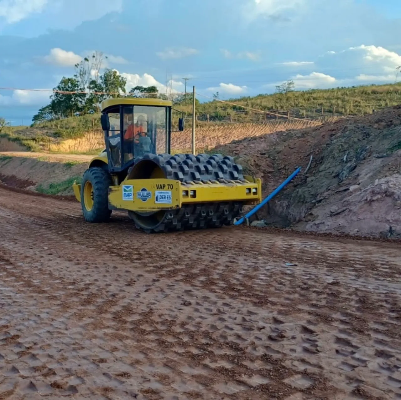 Rolo Compactador VAP 70 - Ideal para Obras e Terraplenagem