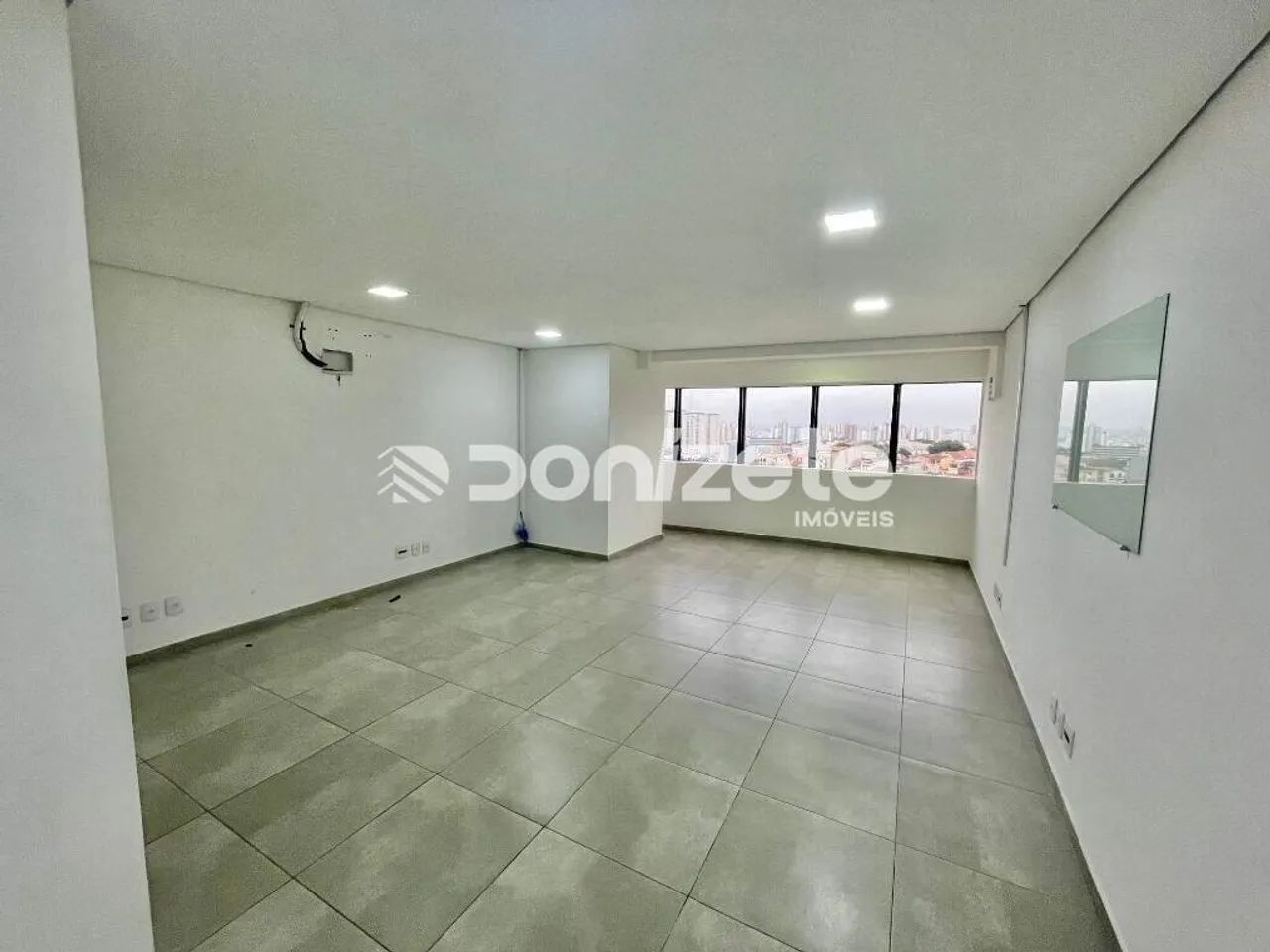 Sala Comercial à Venda  39 m² em Vila Gilda, Santo André | 2 Vagas - Foto 2