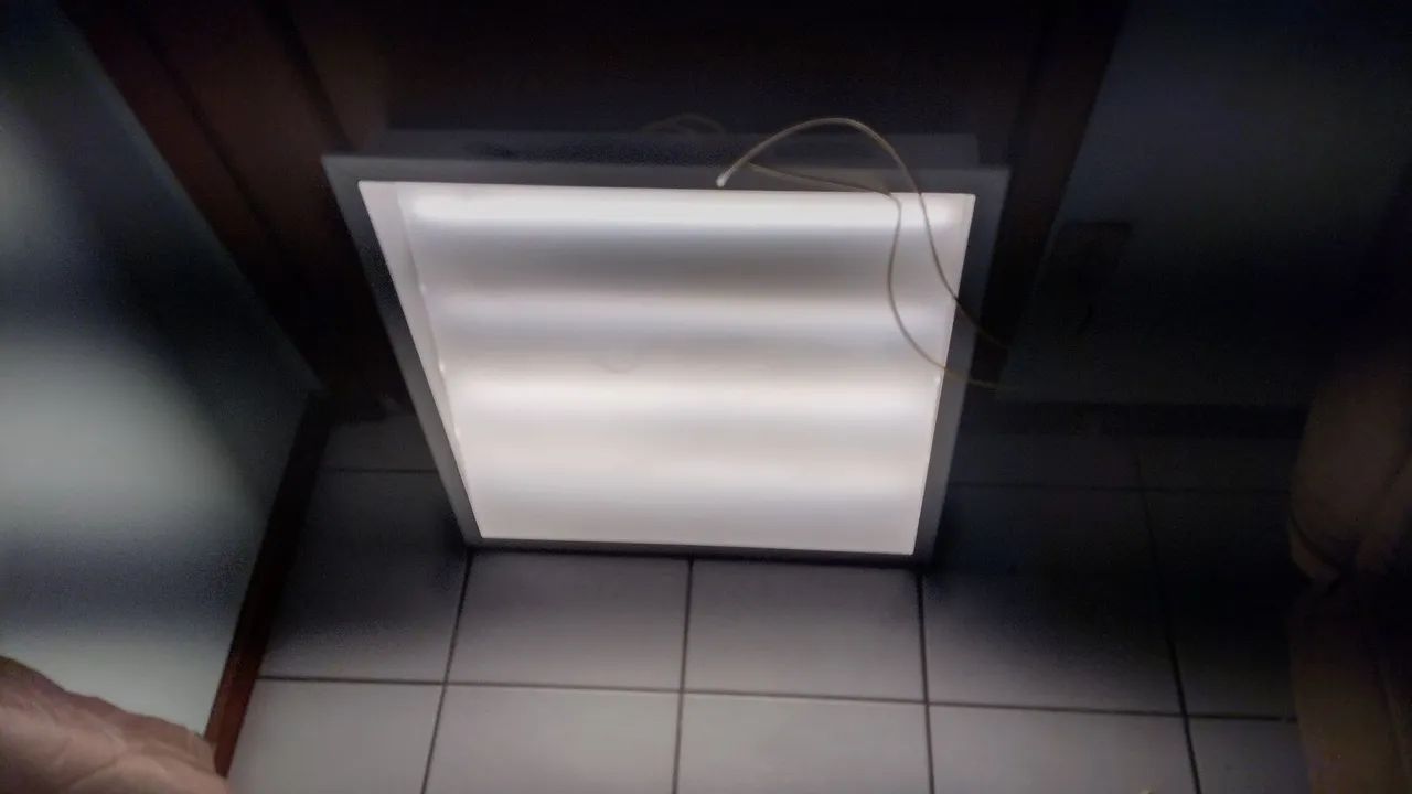 Luminária sobre por 