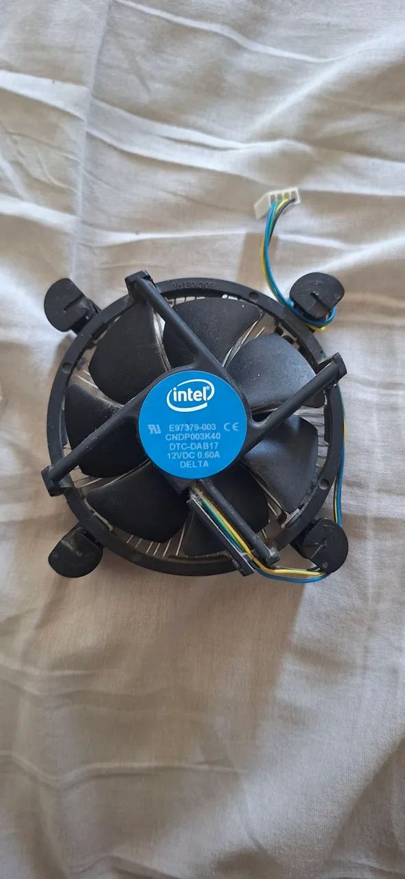Processador Intel Core i3-10100 10ª Geração Com Vídeo Integrado + Cooler Box (usado) - Foto 3