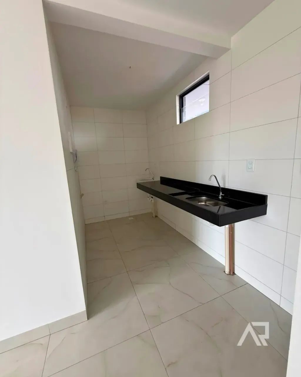 Venda no Bairro dos Estados: 3 Quartos, Varanda e Nascente - Foto 4