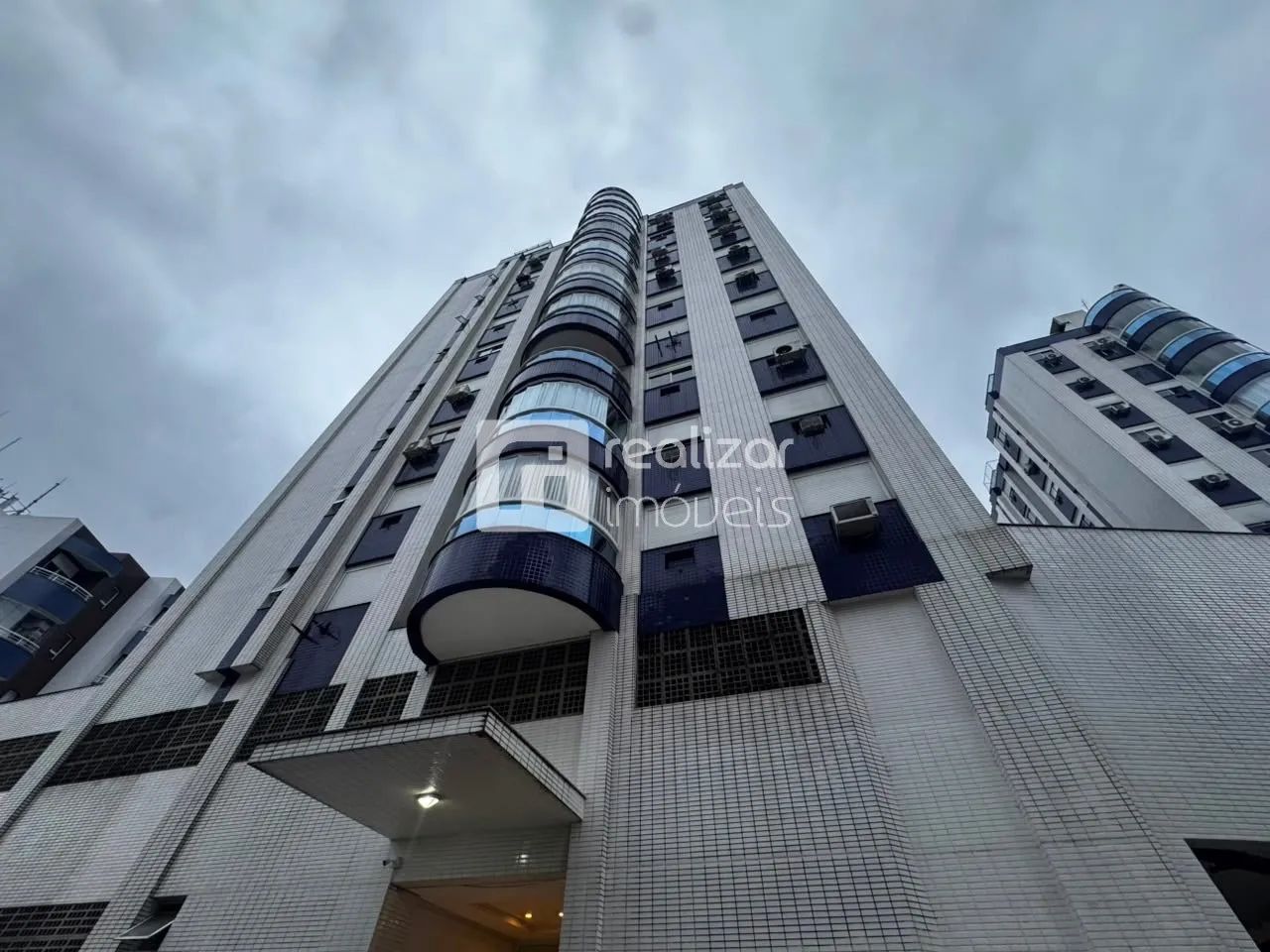 Apartamento de 3 dormitórios no itacorubi - Foto 3
