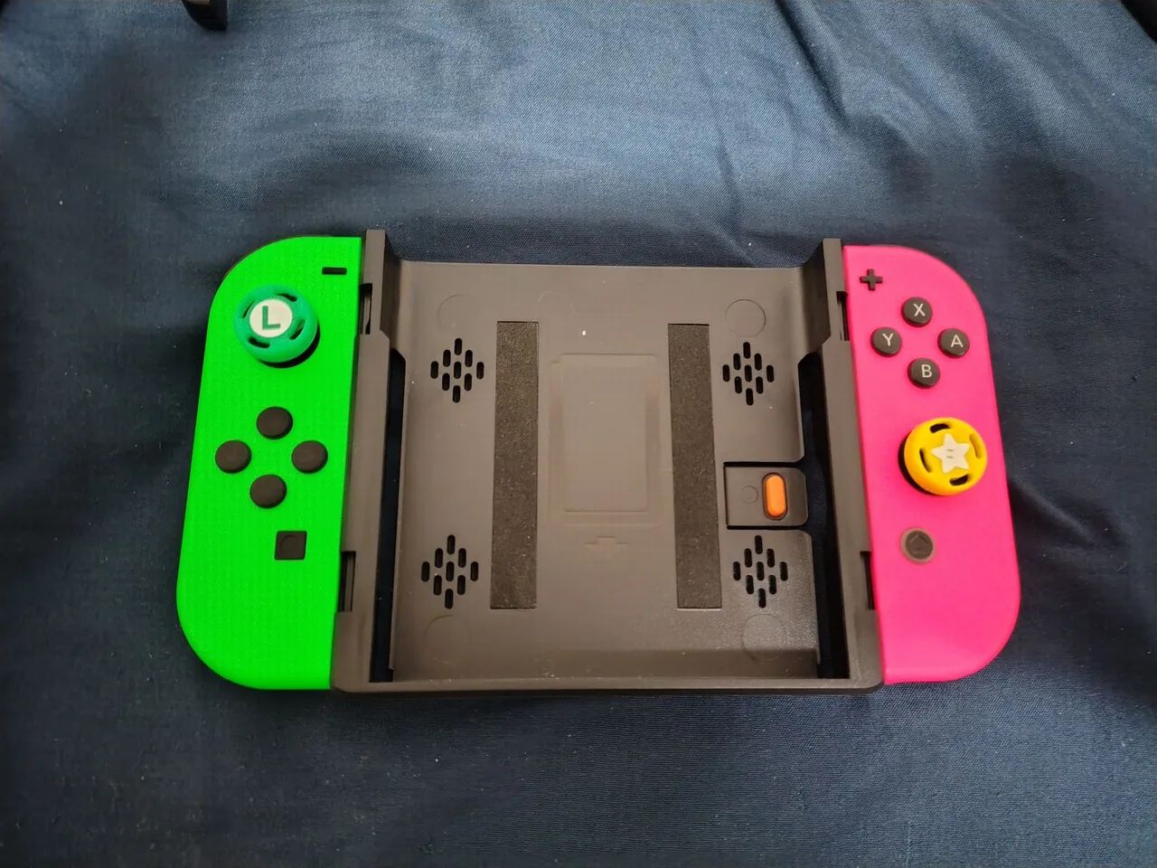 Par Joycons verde e rosa neon originais + brindes, pouco uso