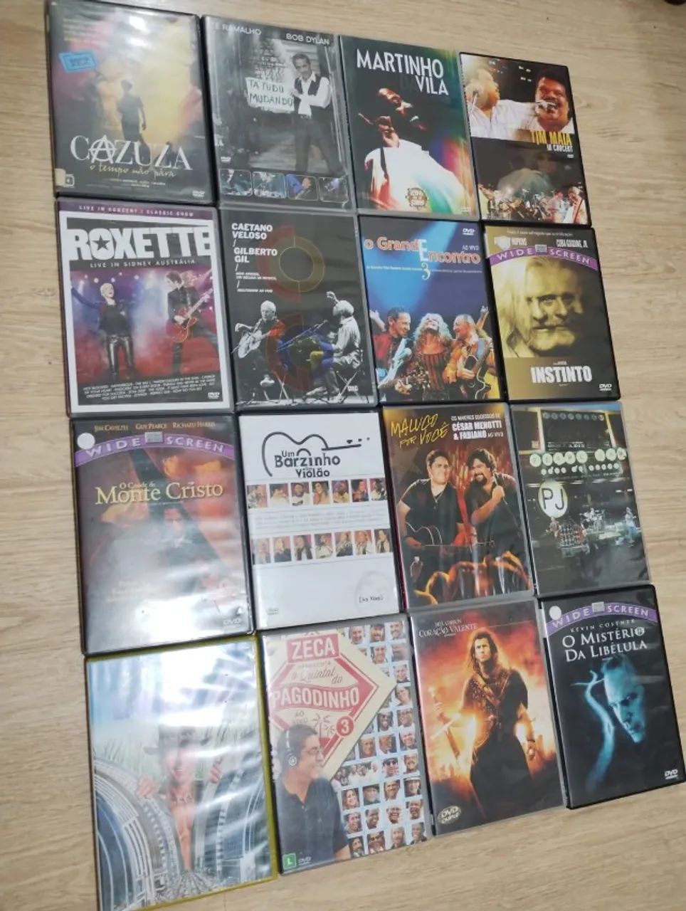 LOTE DE DVDs - FILMES, SHOWS E CLIPES