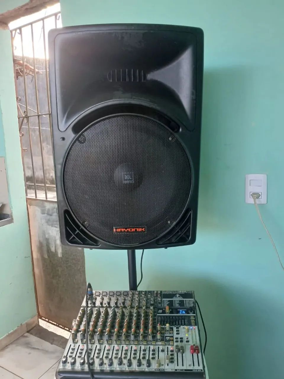 VENDO CAIXA DE SOM JBL