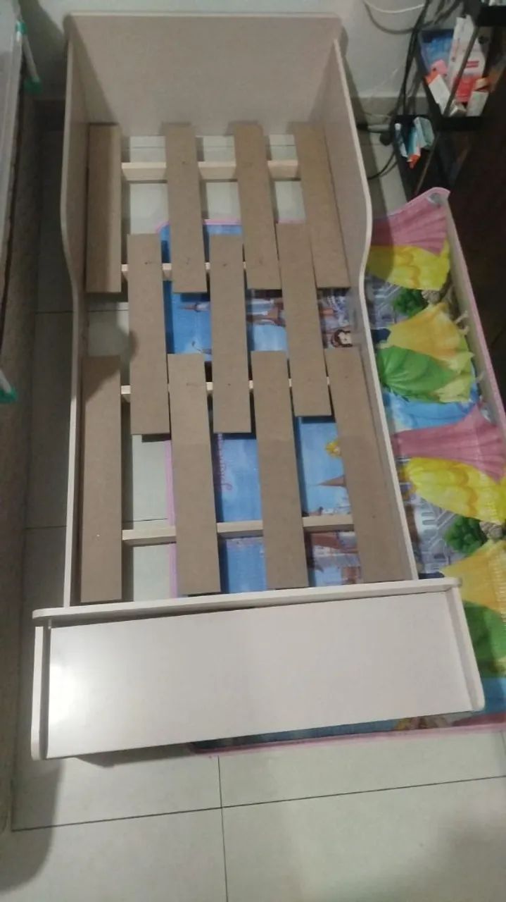 Cama infantil montessoriana 