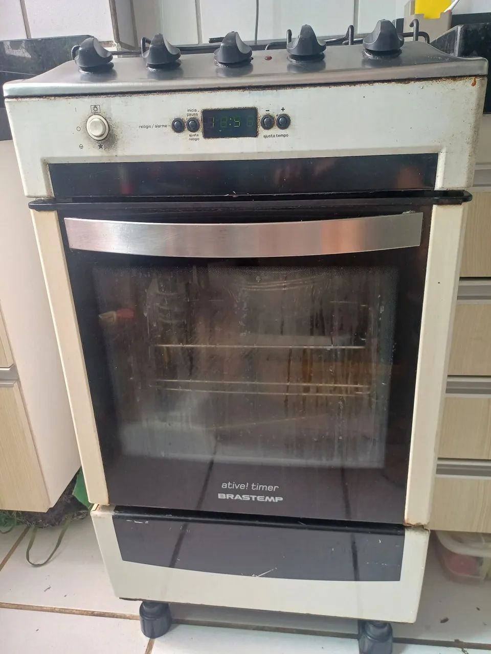 Fogão 4 bocas automático Brastemp