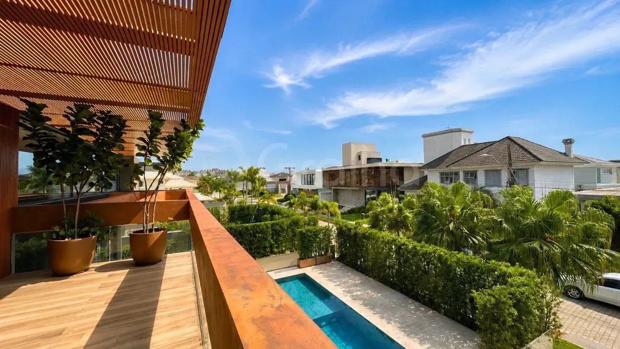 Imóvel para venda possui 744 metros quadrados com 8 quartos - Foto 4