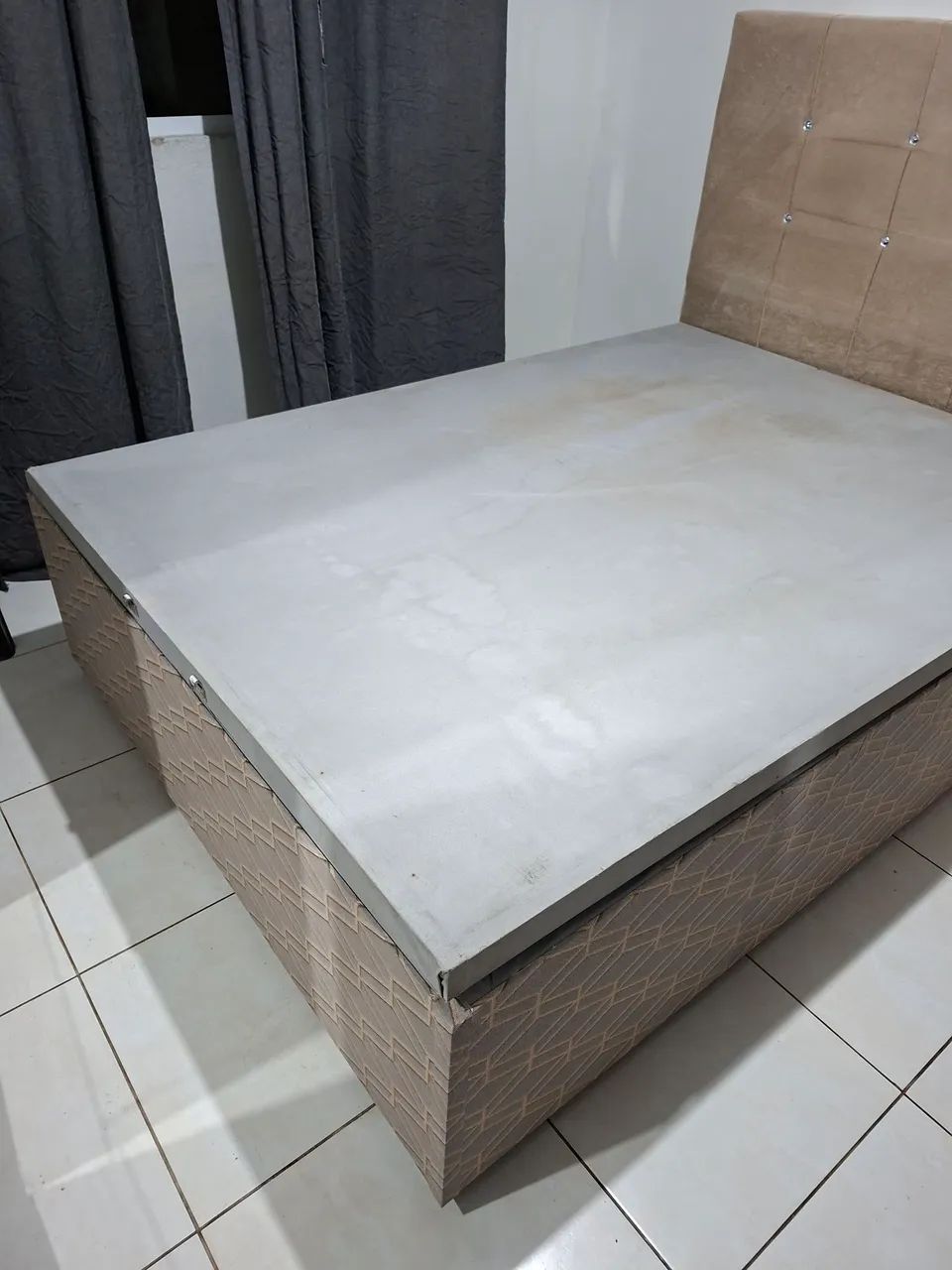 Cama de casal, base baú, colchão e cabeceira - Foto 4