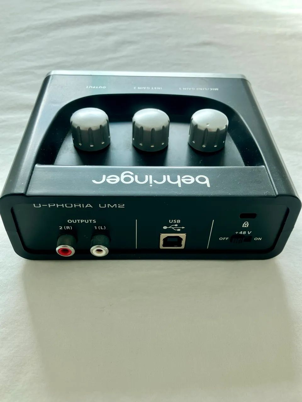 Behringer U-Phoria UM2 Audio Interface65082085627393122
