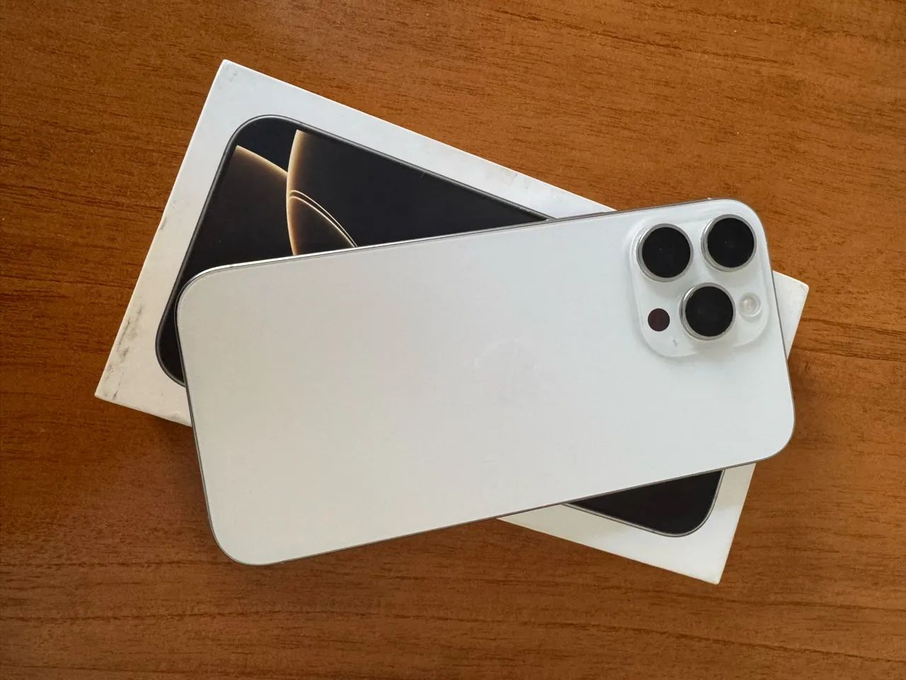 iphone 16 pro Max 256gb  - Foto 2