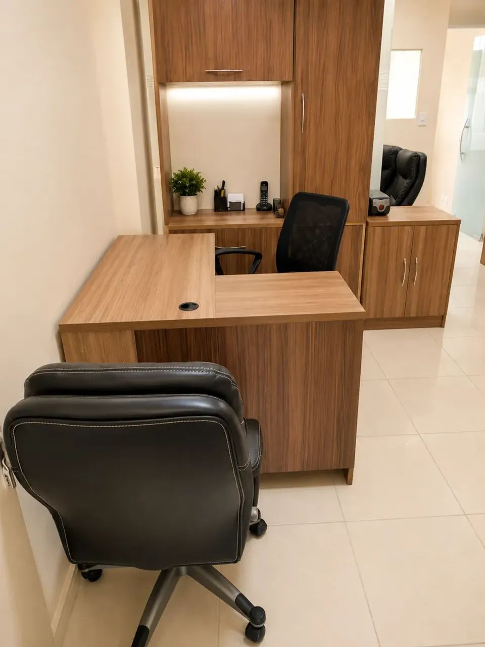 Sala Comercial Mobiliada para Aluguel  Edifício São Luís Offices  Areinha - Foto 2