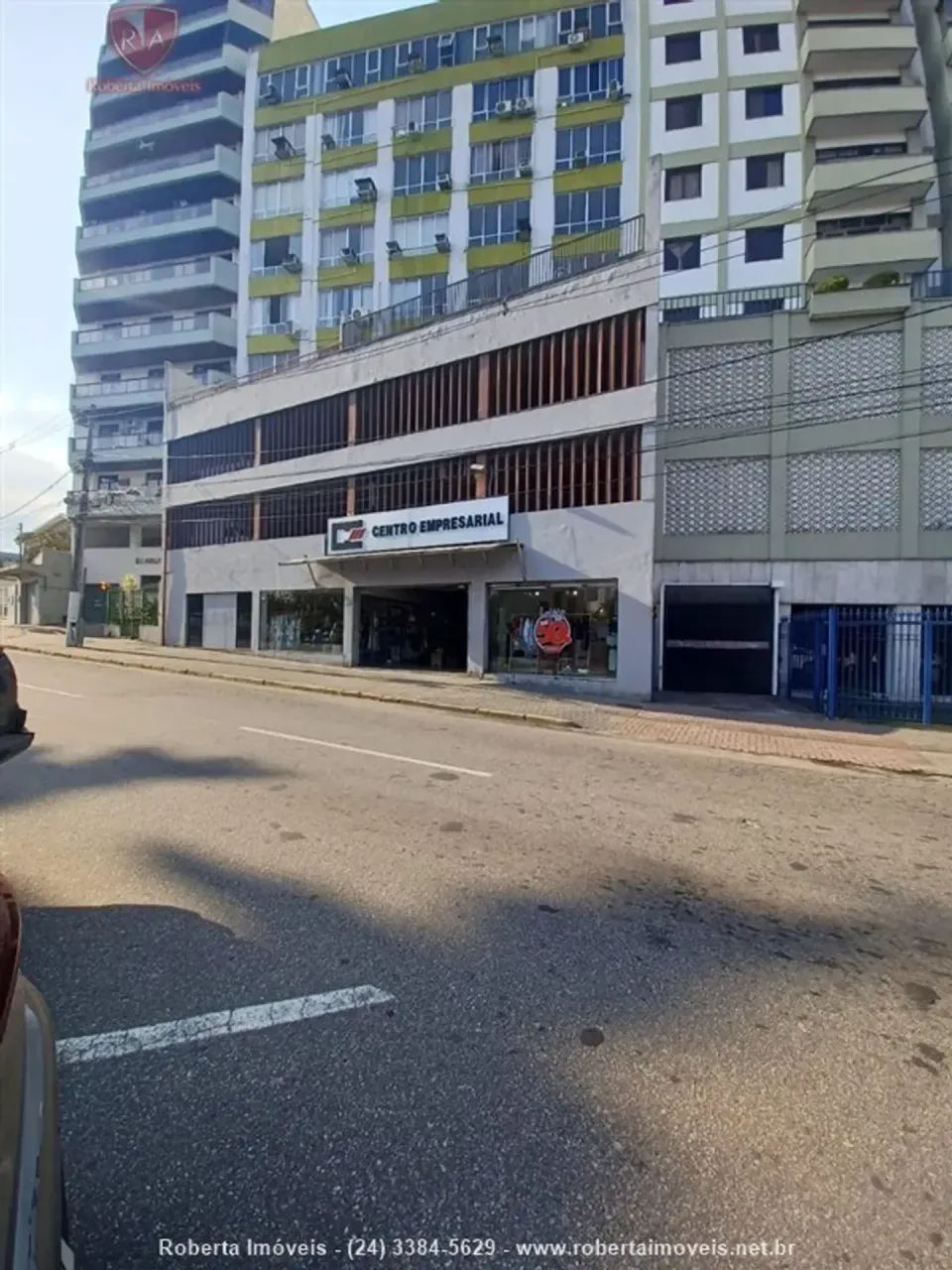 Oportunidade de loja no Centro Empresarial para locação!