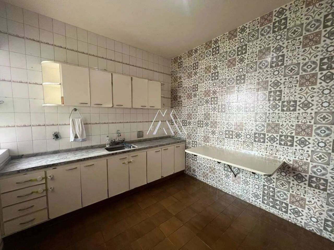 Vendo casa em Itaúna na região central! - Foto 3