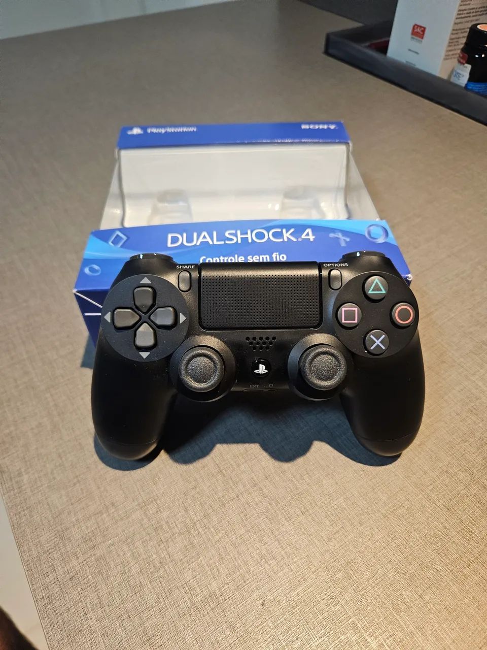 Controle DUALSHOCK 4 original na caixa - Foto 3