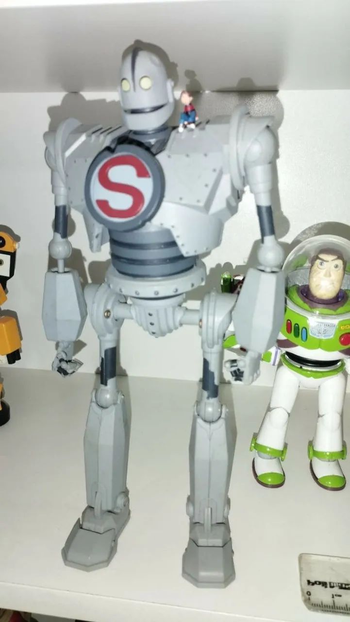 Action figure gigante de ferro diamond select  - Foto 2