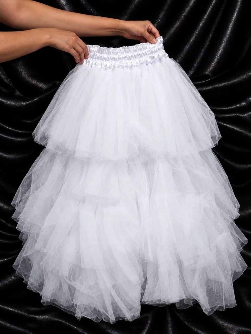 2 vestidos debutante - 2 coroas e 1 sandália 37 - Foto 5