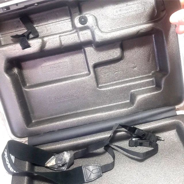 Maleta exclusiva, muito nova - Foto 4