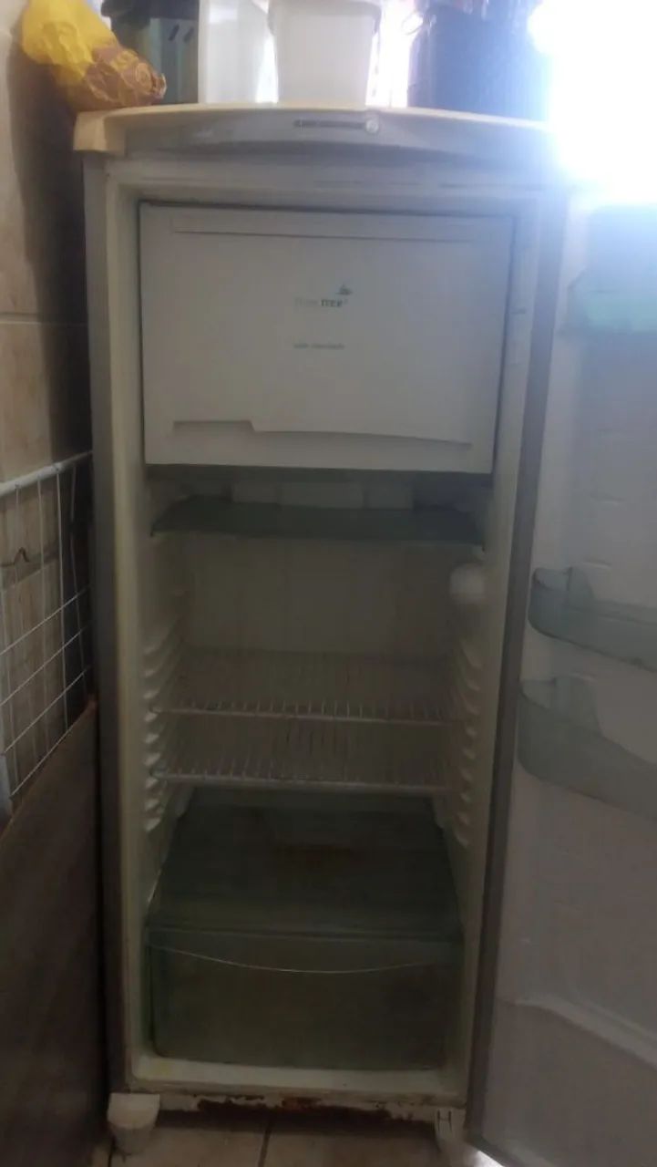 Geladeira Cônsul - Desapego - Foto 2