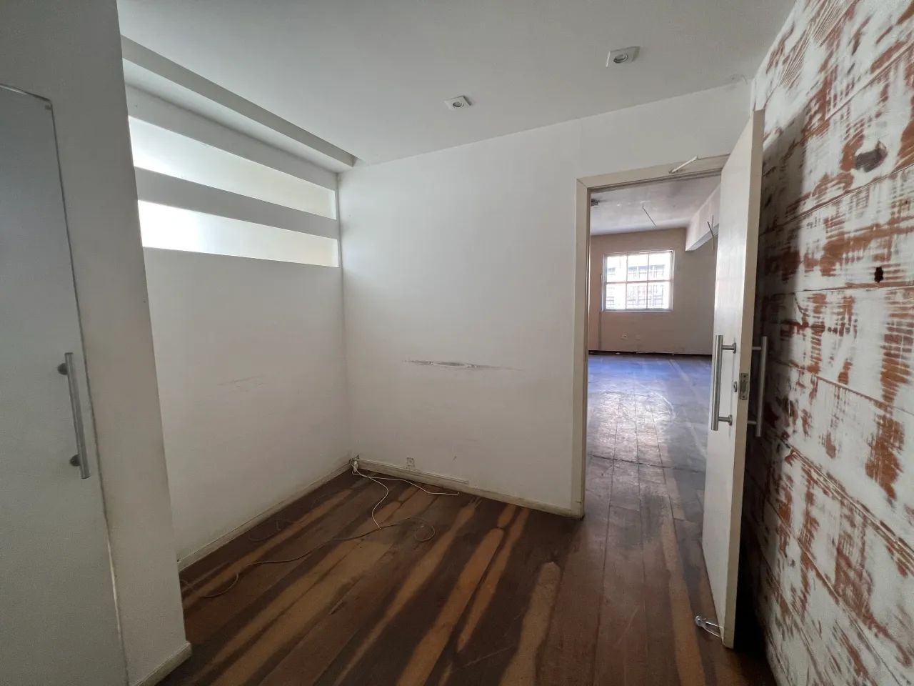 Sala/Conjunto para aluguel possui 260 metros quadrados com 10 quartos - Foto 2