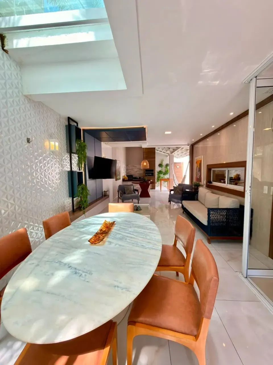 OPORTUNIDADE! CASA DUPLEX DE 135M² COM 3 QUARTOS - Foto 3