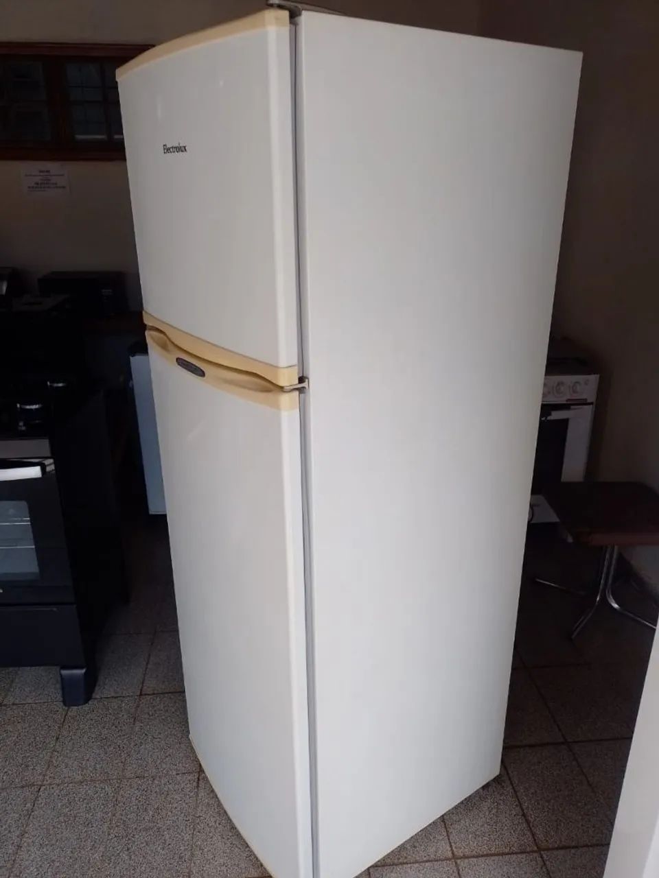 Geladeira Electrolux 360 litros Duplex funcionando perfeitamente  - Foto 4