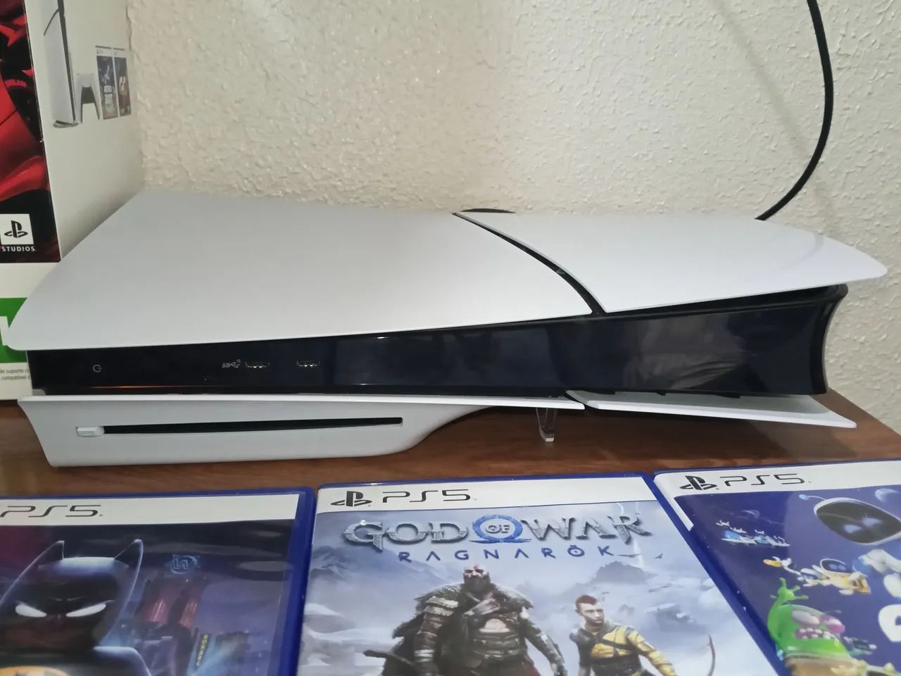 Ps5 slim com leitor de disco e 3 jogos  - Foto 2