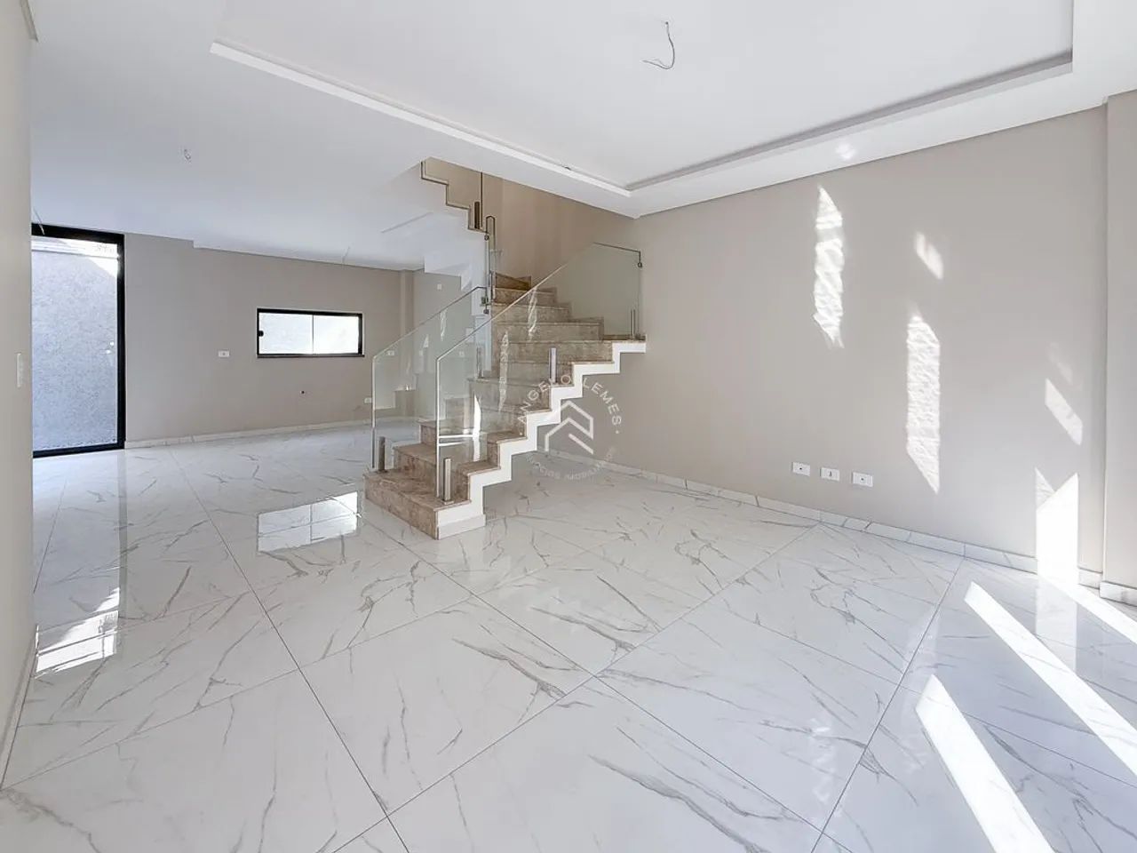 Sobrado Triplex com 3 Quartos e 166m² - Boqueirão - Foto 2