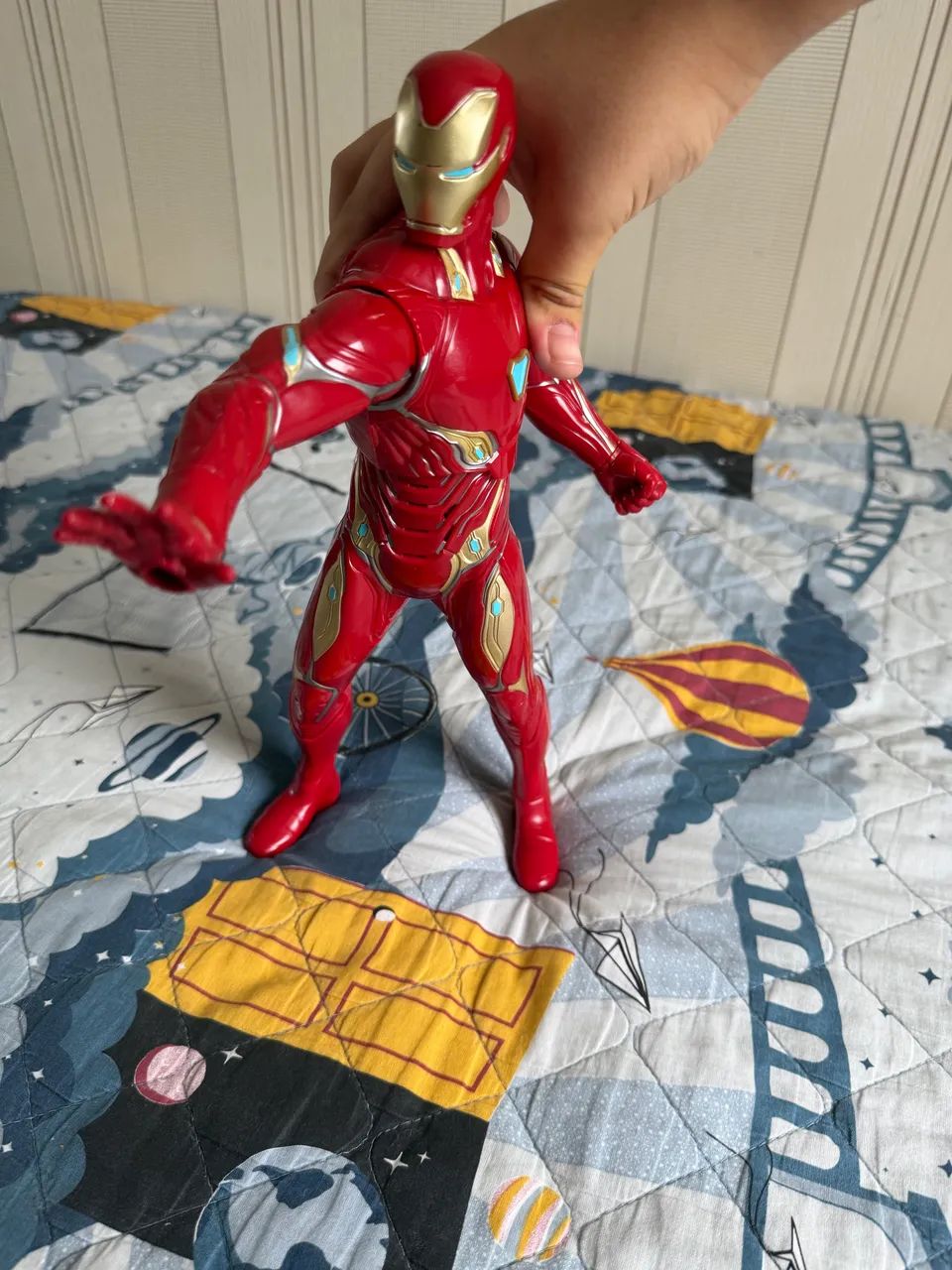 Homem de ferro com a voz original do ator sem projéteis de lançar - Foto 3