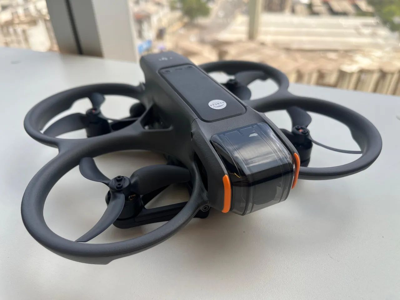 Drone FPV DJI Avata 2 com poucas horas de voo