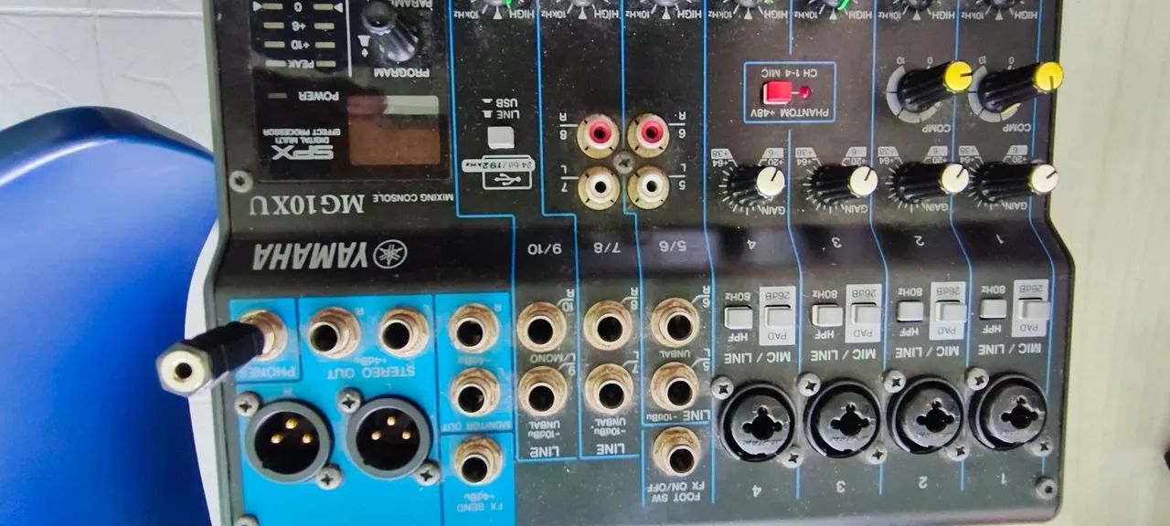 Mesa e interface Yamaha MG10XU - Foto 3