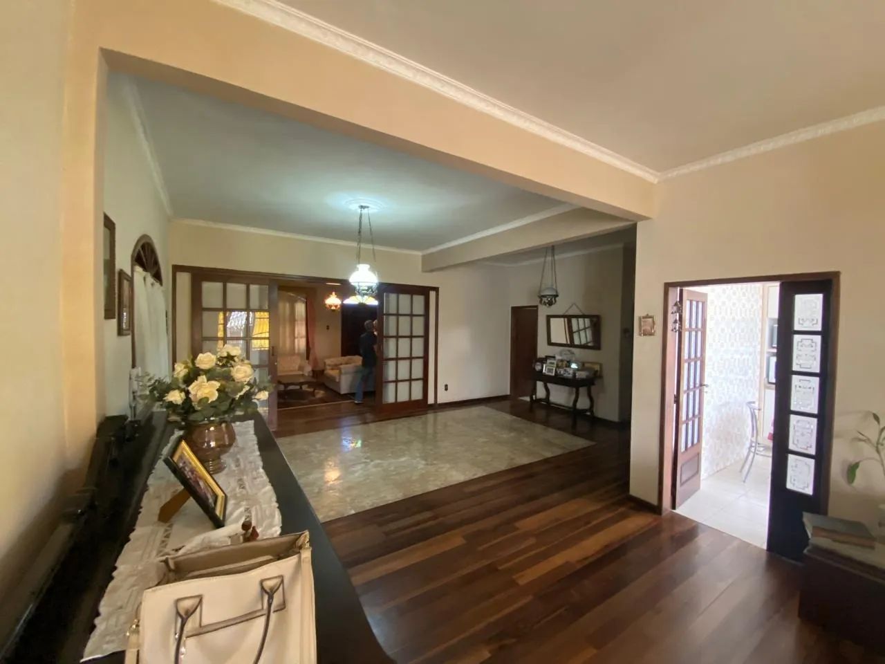 Casa de 06 dormitórios em Coqueiros - Foto 4
