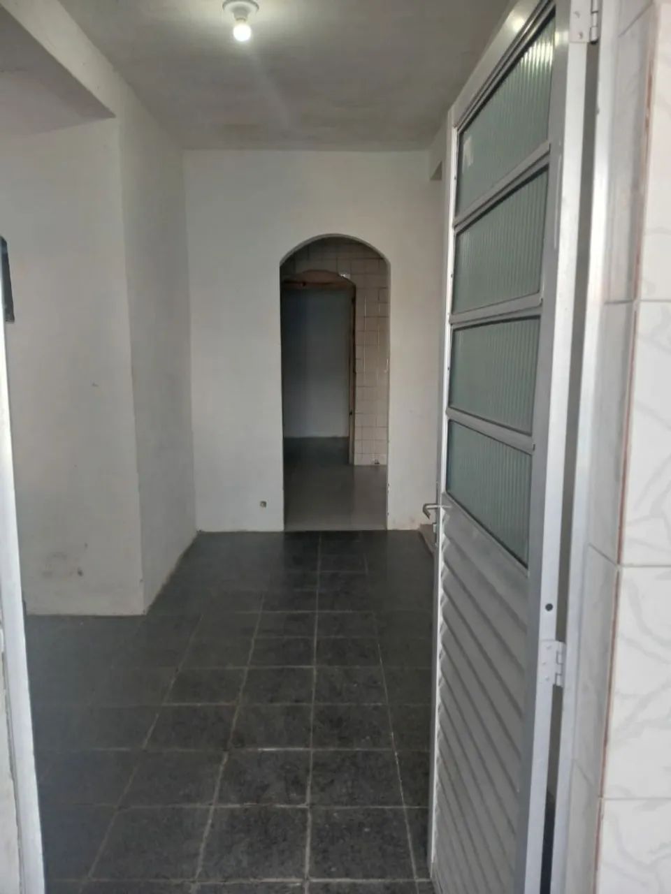 Vende-se está casa  *    - Foto 4