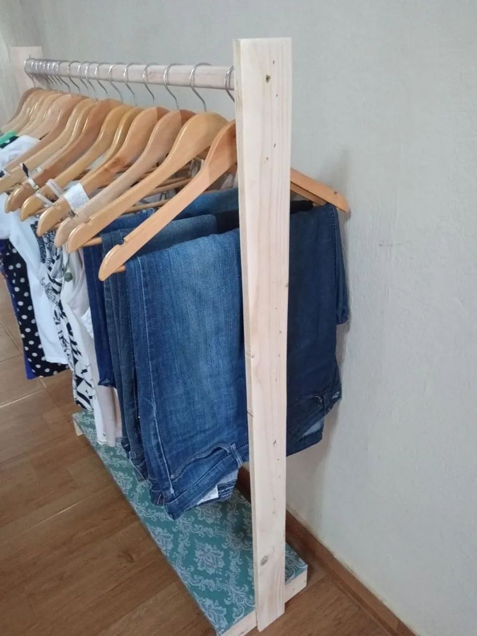 Vendo arara cabideiro - Foto 2