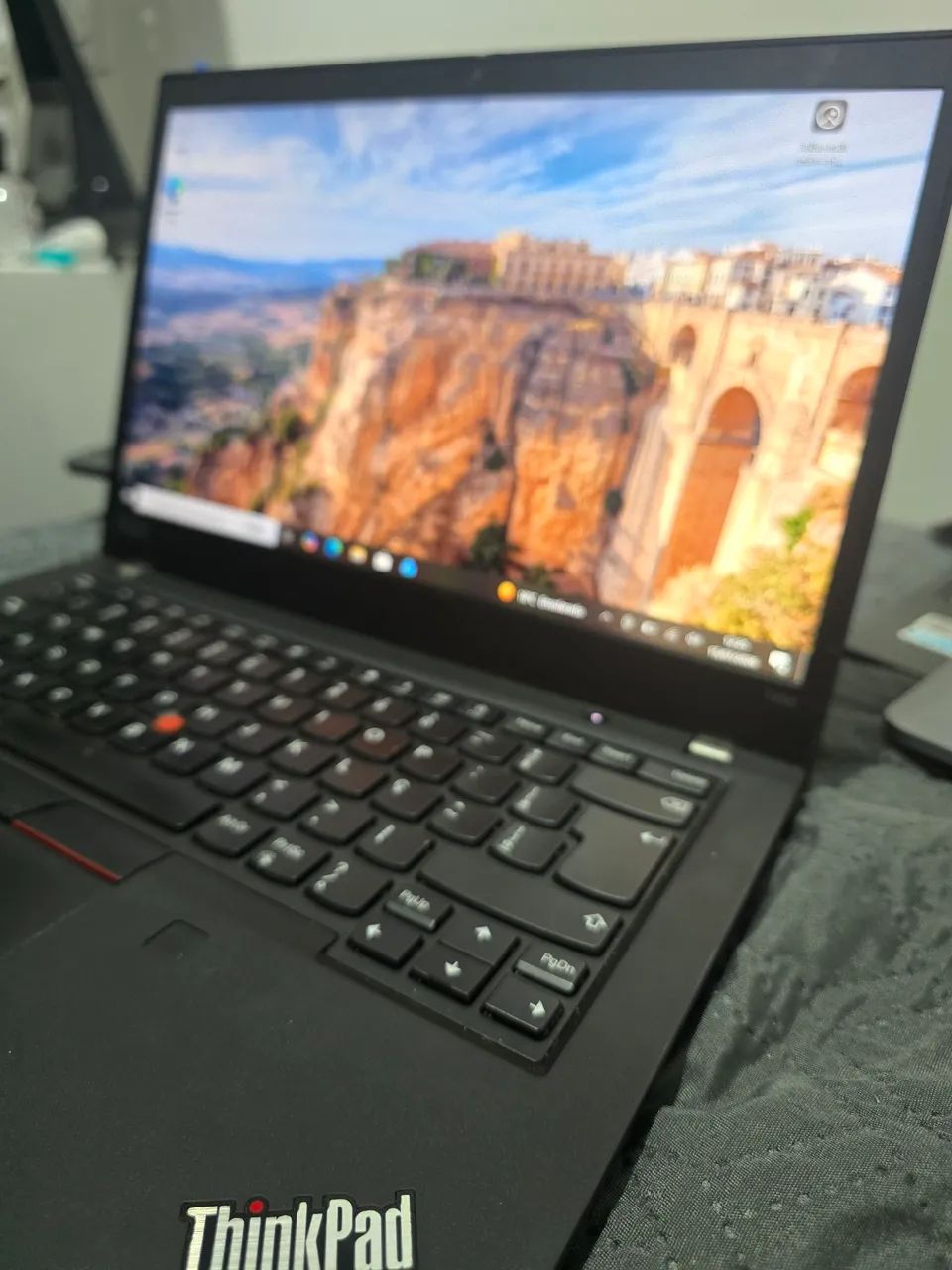 ThinkPad - T490 (Touch-Screen) - Foto 2