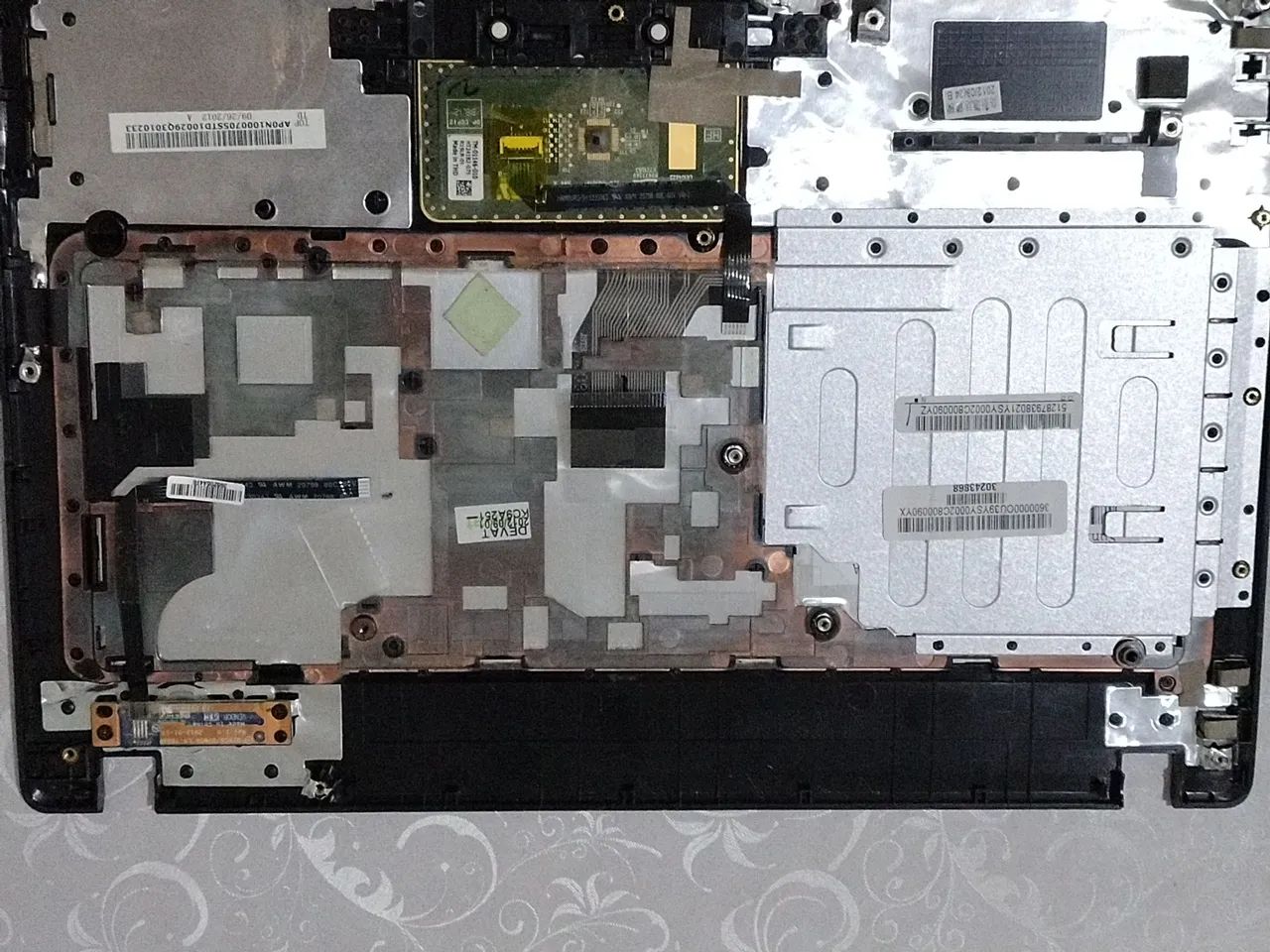 Carcaça inferior+ palmrest Lenovo G485. - Foto 3