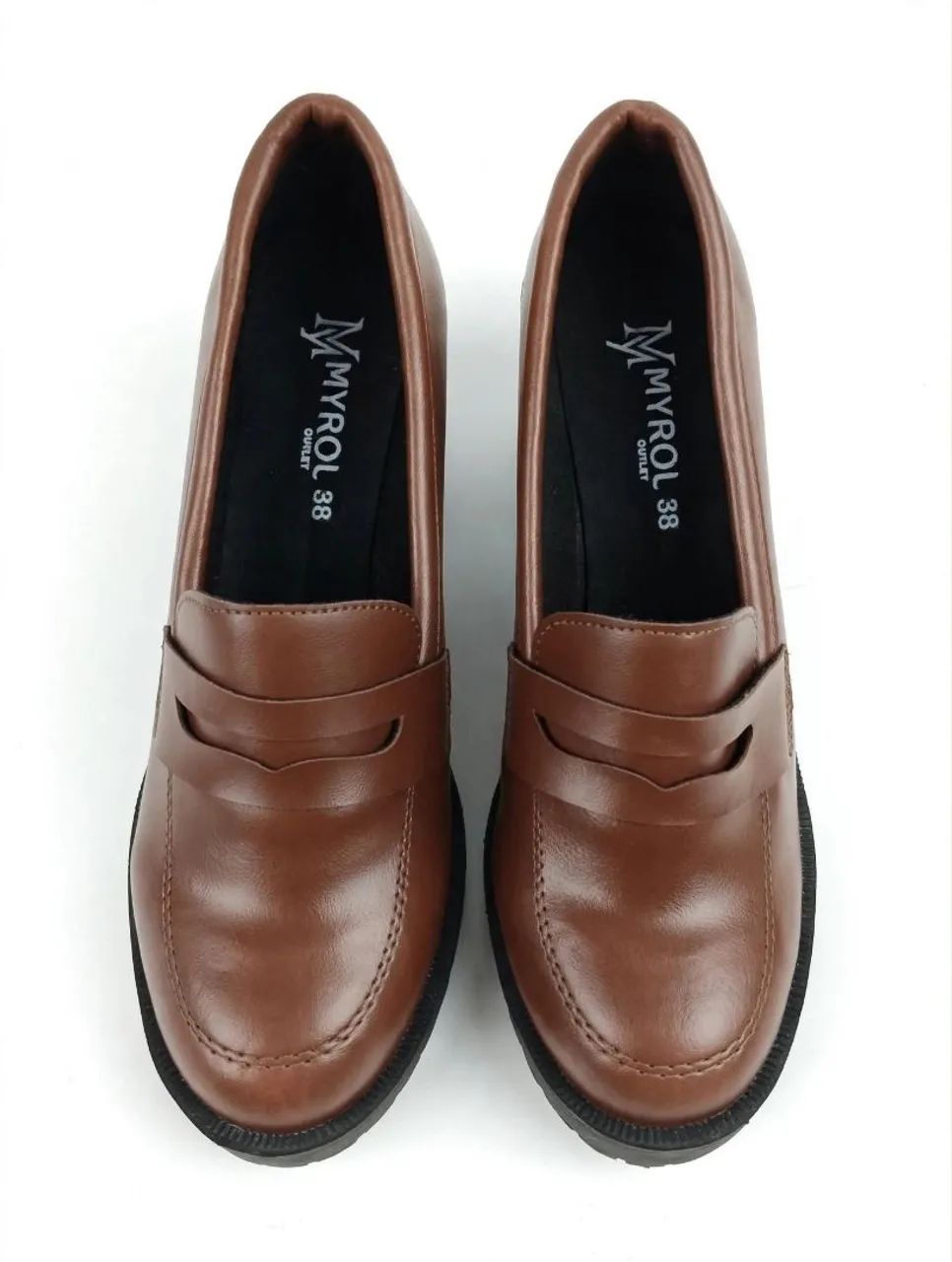 Sapatos número 38
